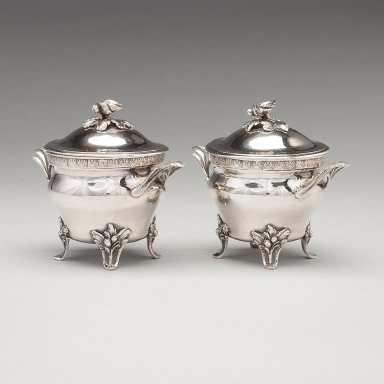 A PAIR OF SWEDISH SILVER SUGAR-BOWLS AND COVERS, Makers mark of Jacob Lampa, Stockholm 1778.