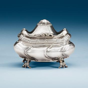 984. SOCKERSKRIN, silver, av Carl Petter Tellander, Jönköping 1761. Rokoko. vikt ca 306 gram.