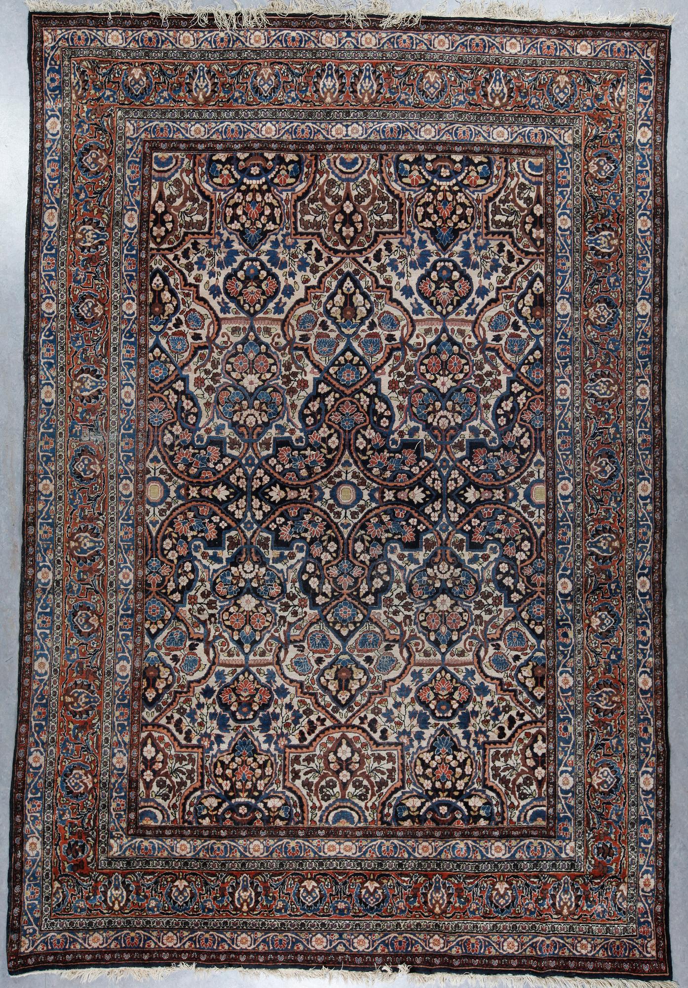 MATTA, semiantik Täbris, ca 412x284 cm.