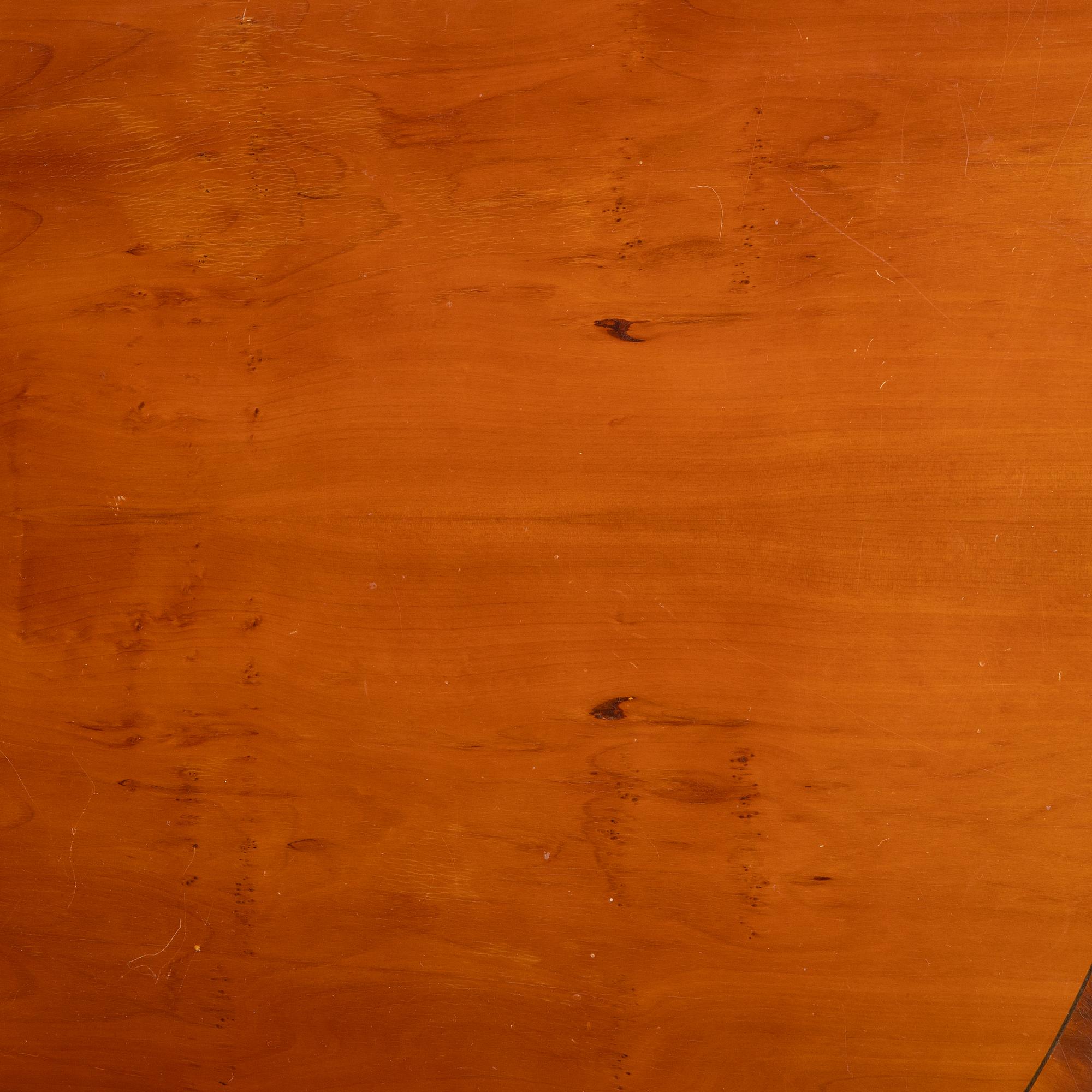 Dining table, English, in the style of George III, second half of the 19th century.