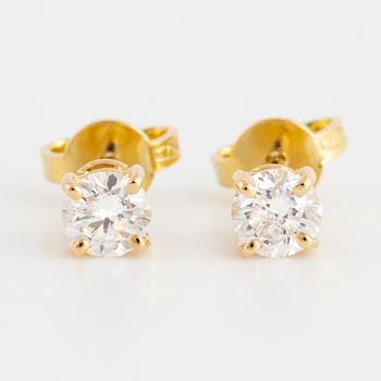 Brilliant-cut diamond stud earrings 0,68 ct, with IGI report.