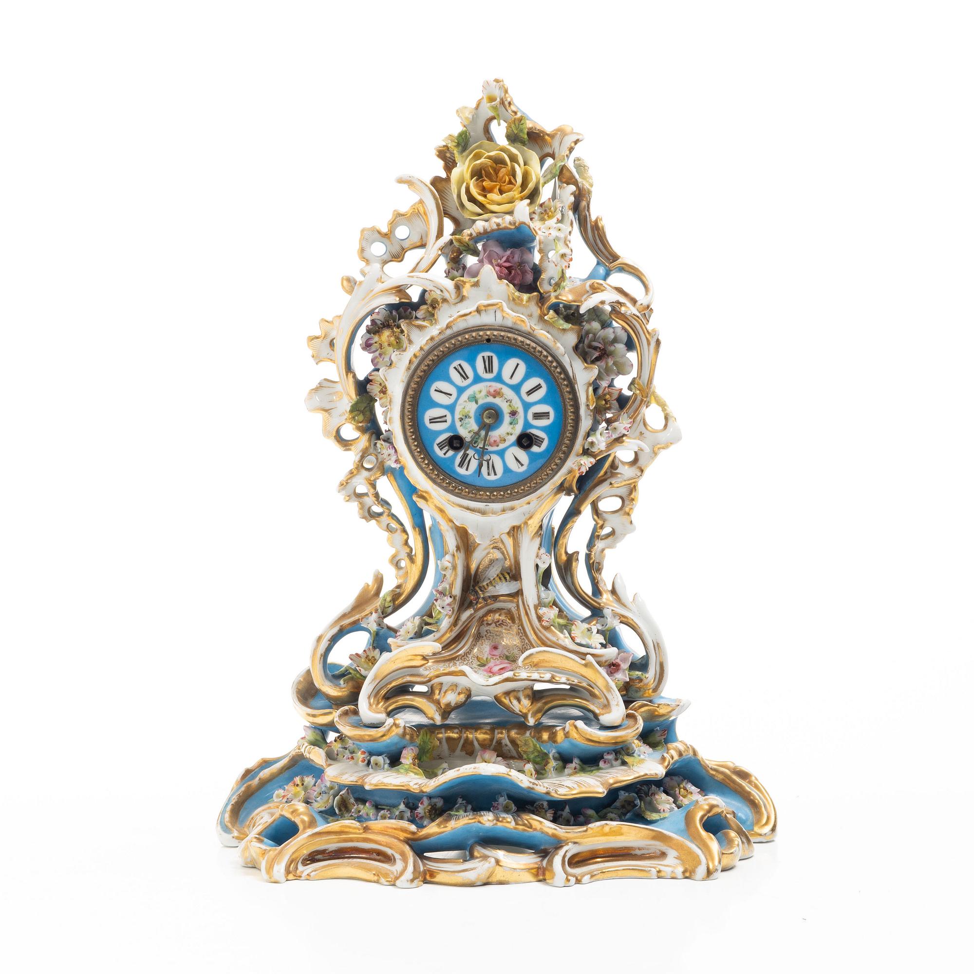 Bordspendyl, porslin, Frankrike, 1800-talets andra hälft.