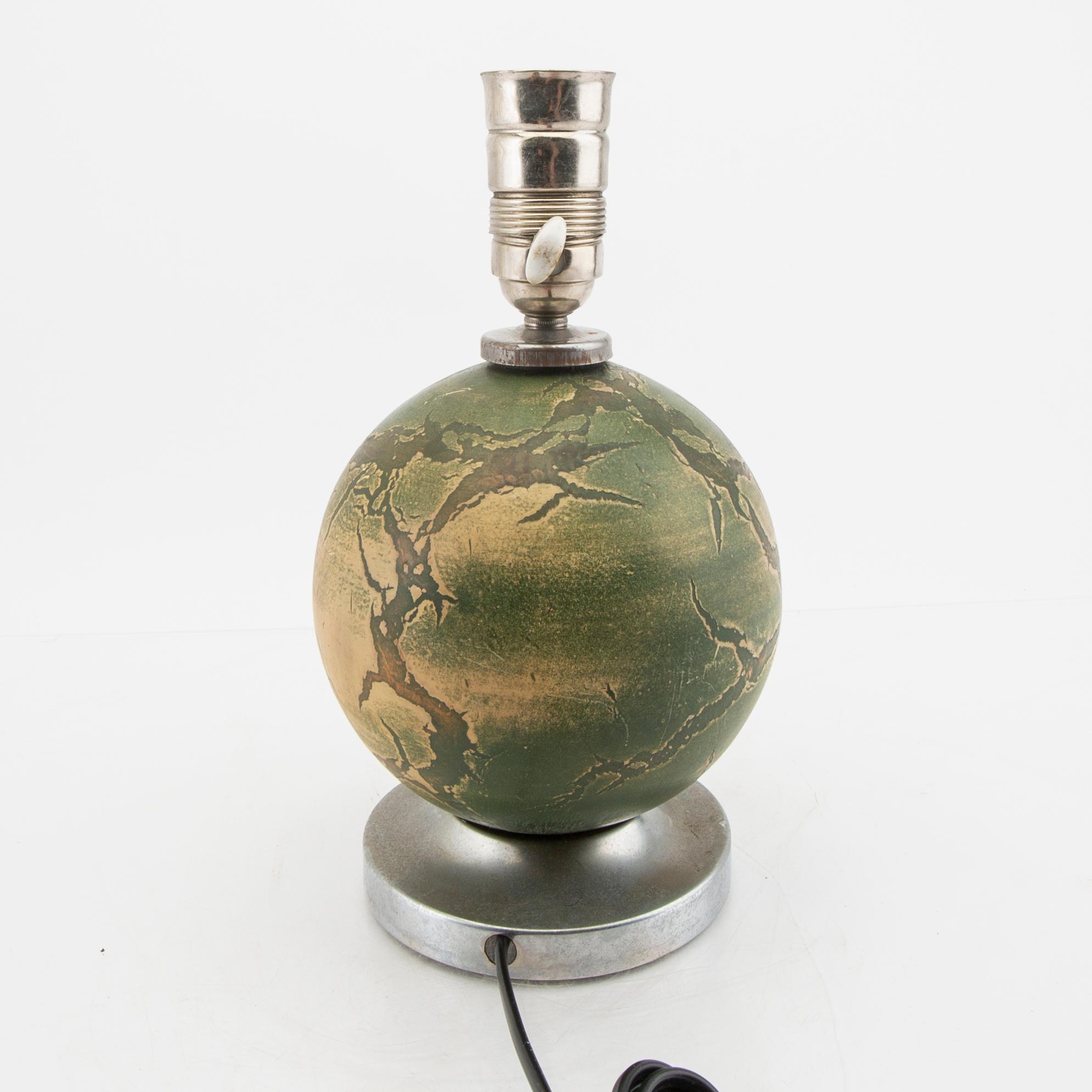 A 1930/40s table lamp.