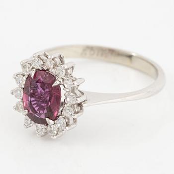 Ring, 18K white gold with ruby and octagon-cut diamonds.