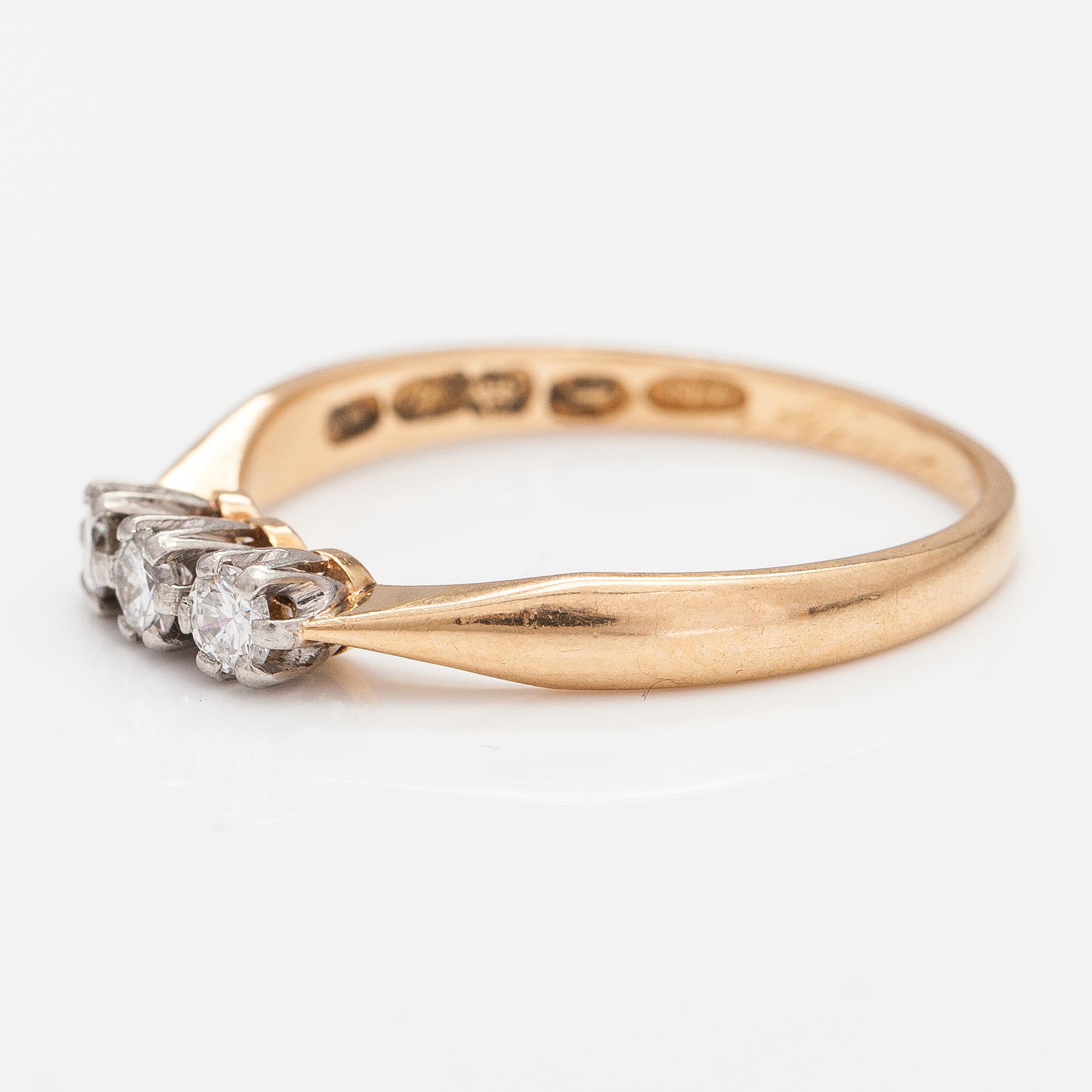 An 18K gold ring with diamonds ca. 0.24 ct in total. Westerback, Helsinki 1966.
