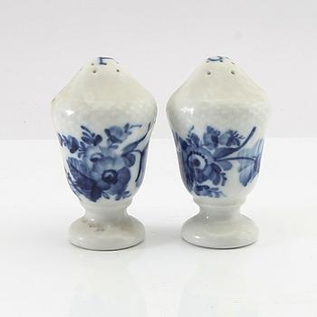 Service set, approximately 57 pieces, "Blå Blomst" Royal Copenhagen, Denmark, porcelain.