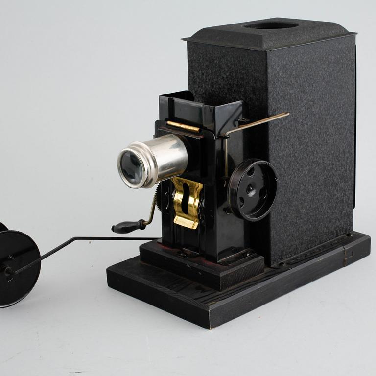 PROJEKTOR, s k laterna magica, Tyskland, omkring 1900-talets mitt.