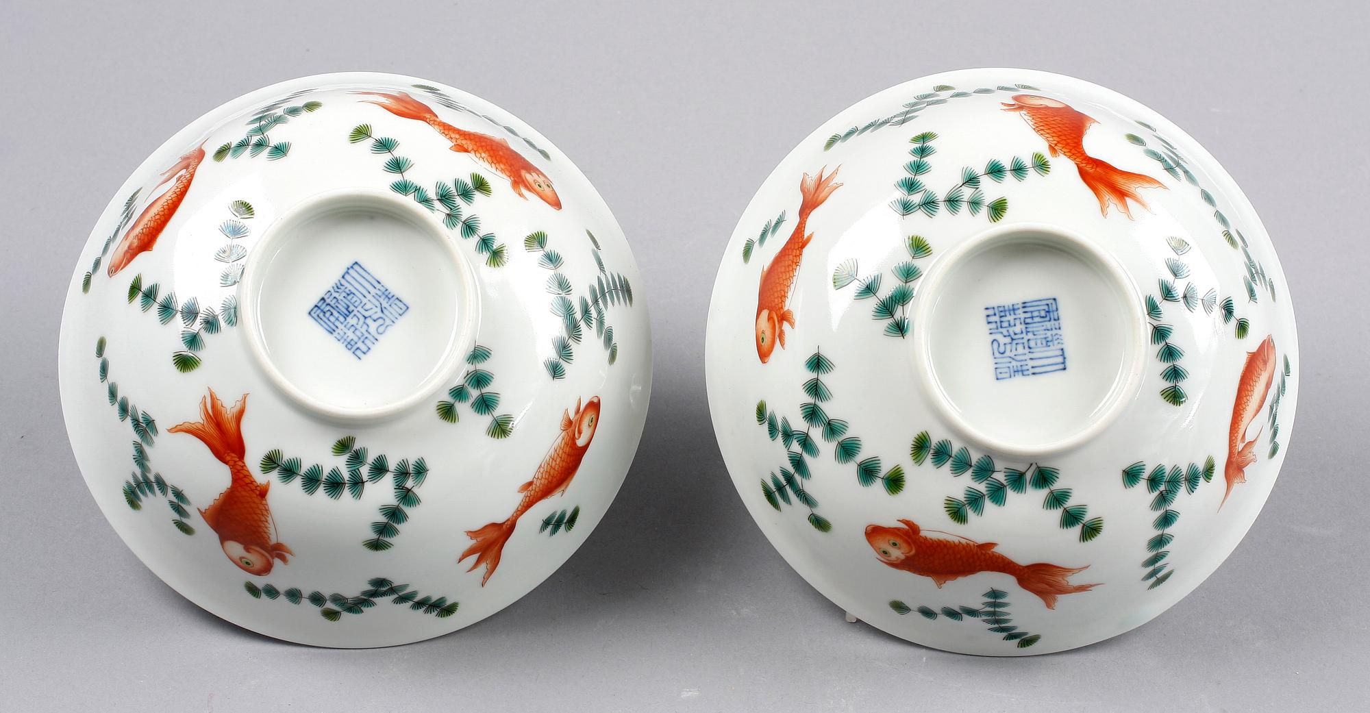 SKÅLAR, ett par, porslin, Kina, 1900-tal.