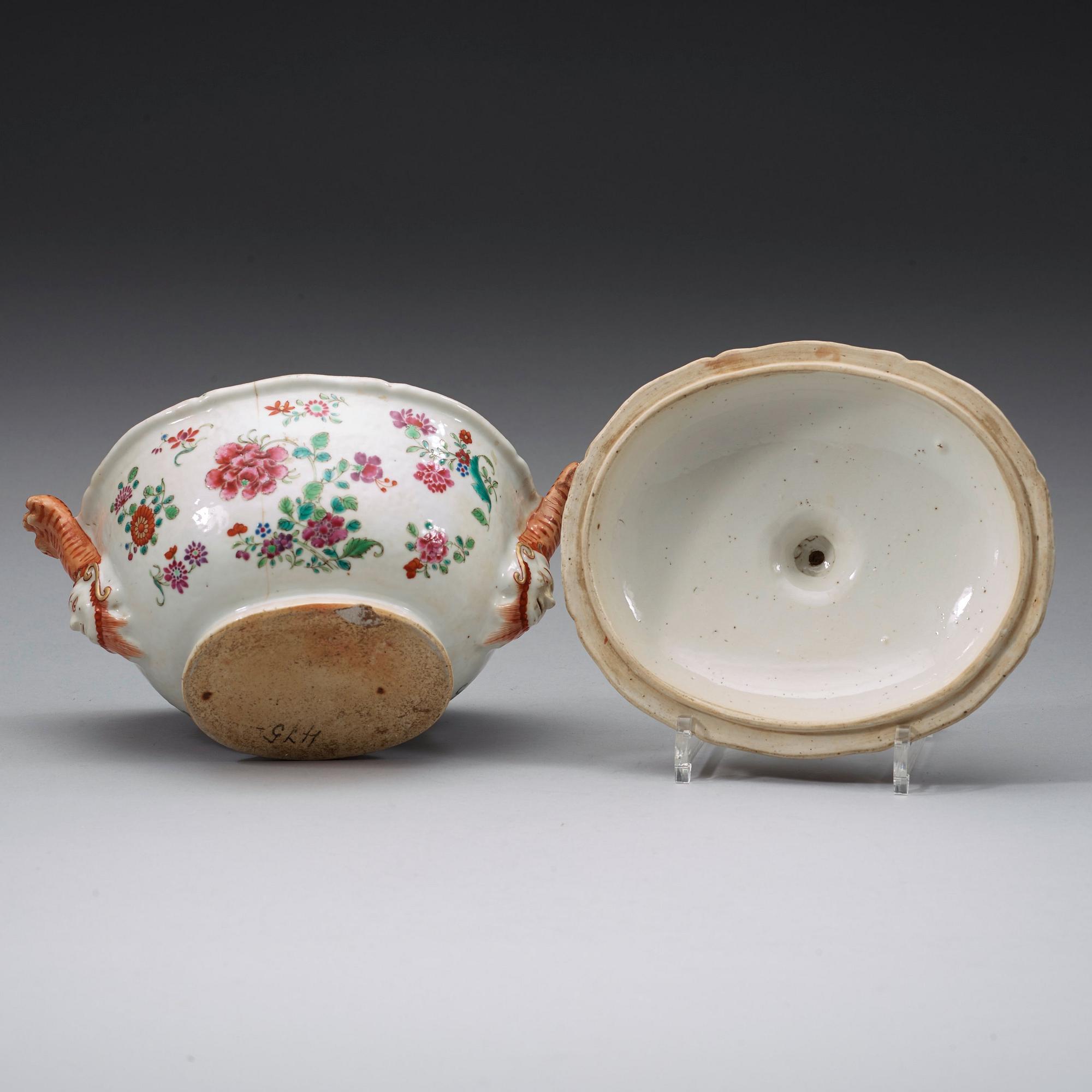 A european subject famille rose tureen, Qing dynasty, Qianlong (1736-95).