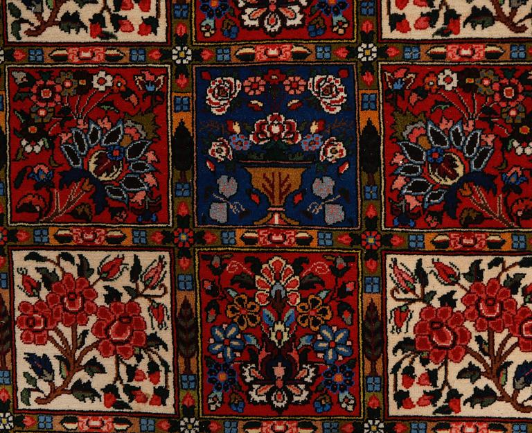 MATTA, Bachtiari, 1900-talets andra hälft, 300x205 cm.