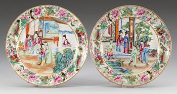224. ASSIETTER, två stycken, porslin. Kanton, 1800-tal.
