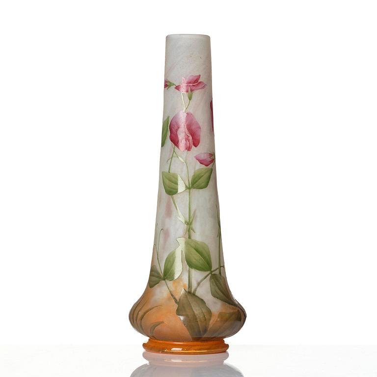 Daum Frères, a set of two Art Nouveau cameo glass vases, Nancy, France.
