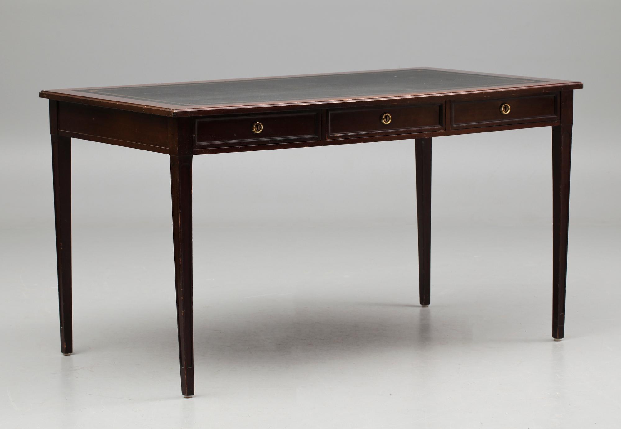 SKRIVBORD, engelsk stil, 1900-talets slut.