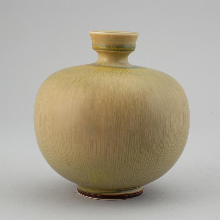 BERNDT FRIBERG, a stoneware vase, Gustavsberg studio, Sweden, 1970.