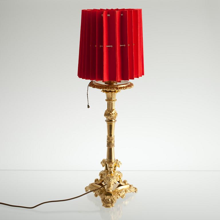 LAMPFOT, förgylld brons, rokokostil, 1800-talets senare hälft.