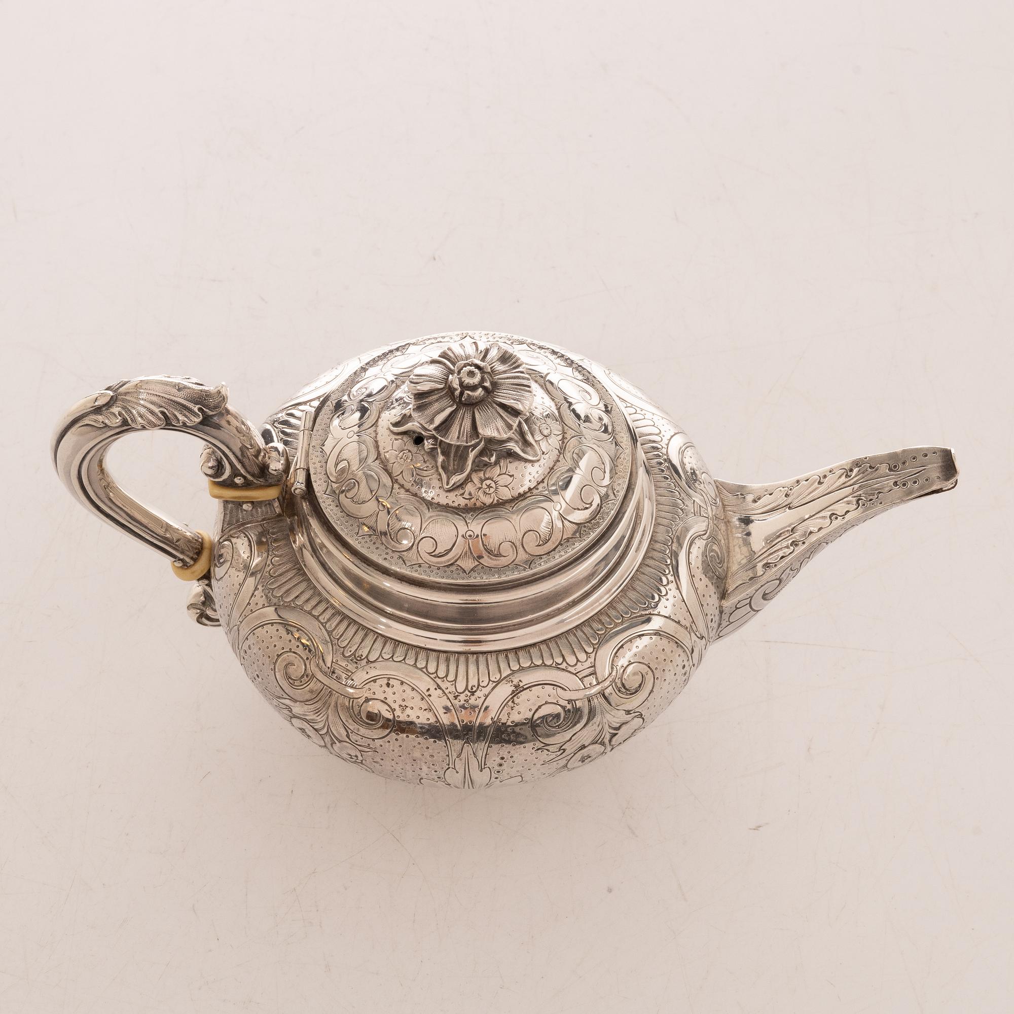 Tekanna, silver, Frankrike, 1819-38.