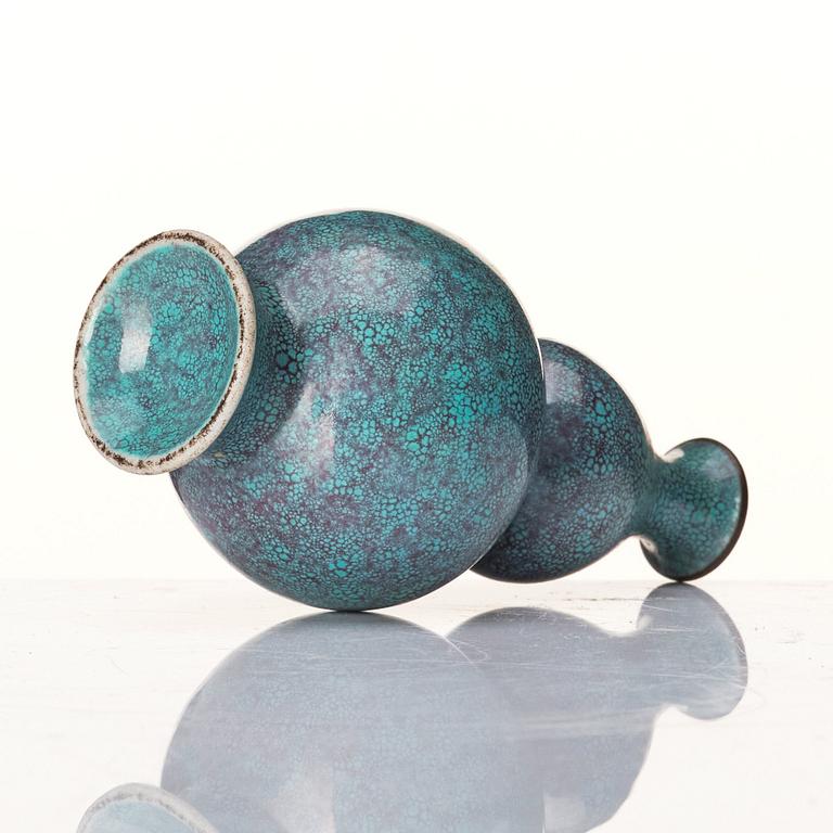 A Chinese double gourd 'robins egg' vase, Qing dynasty, 19th century.