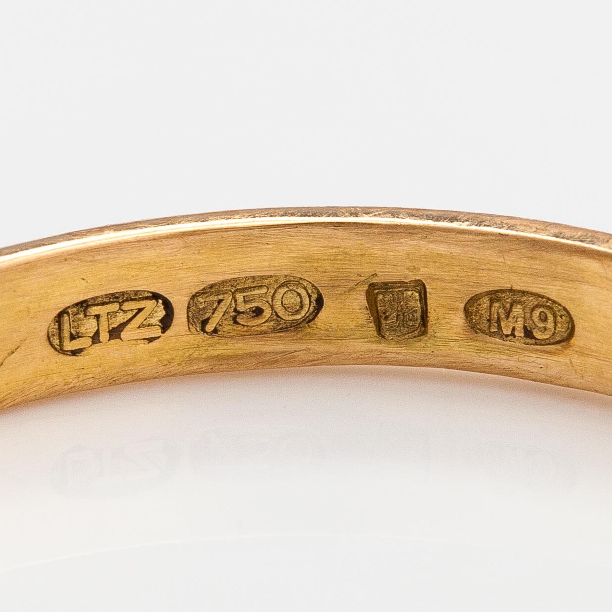An 18K gold ring with diamonds ca. 0.20 ct in total. Lagercrantz Jewellery, Tammisaari 2013.