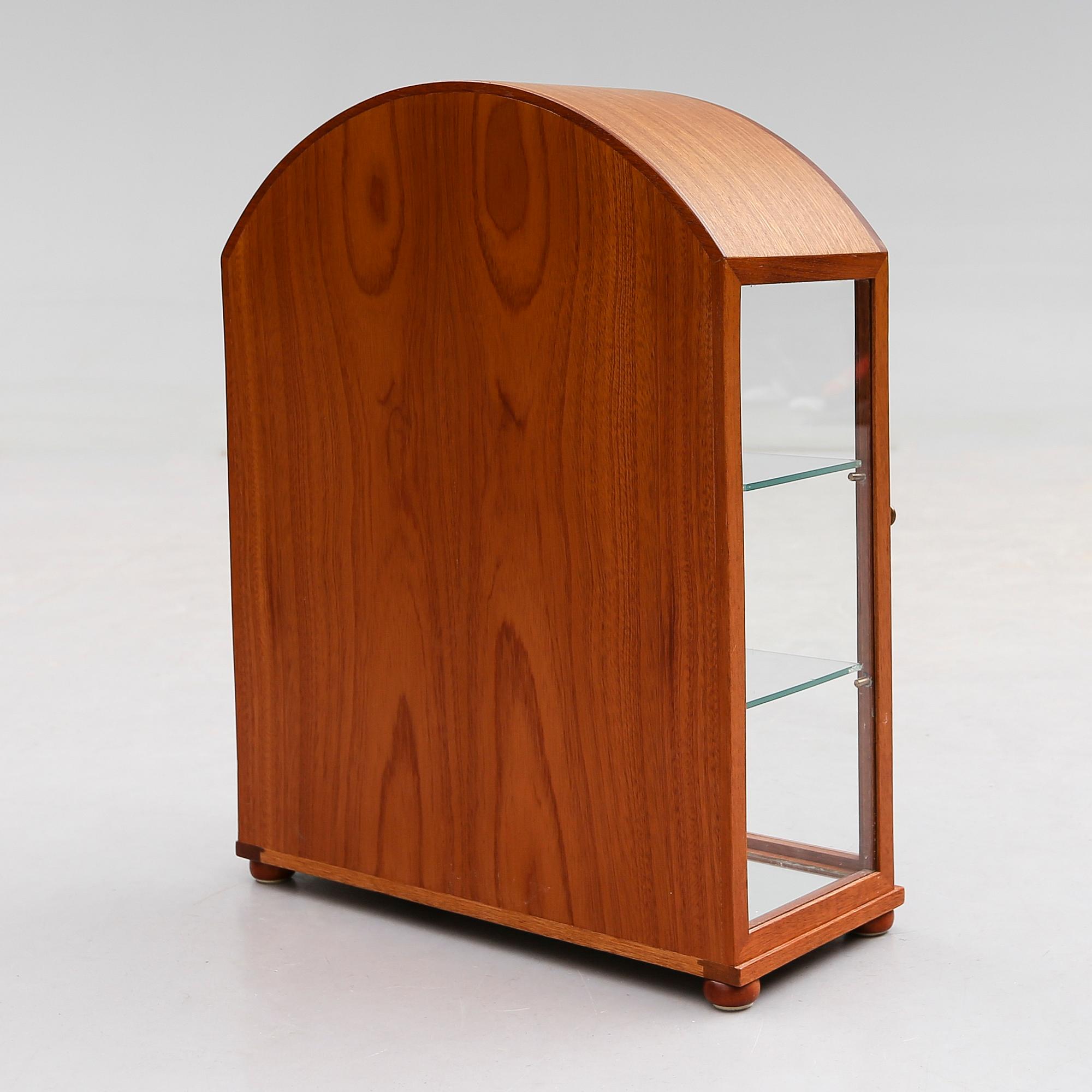 BORDSVITRIN, Josef Frank, Firma Svenskt Tenn, efter 1985.