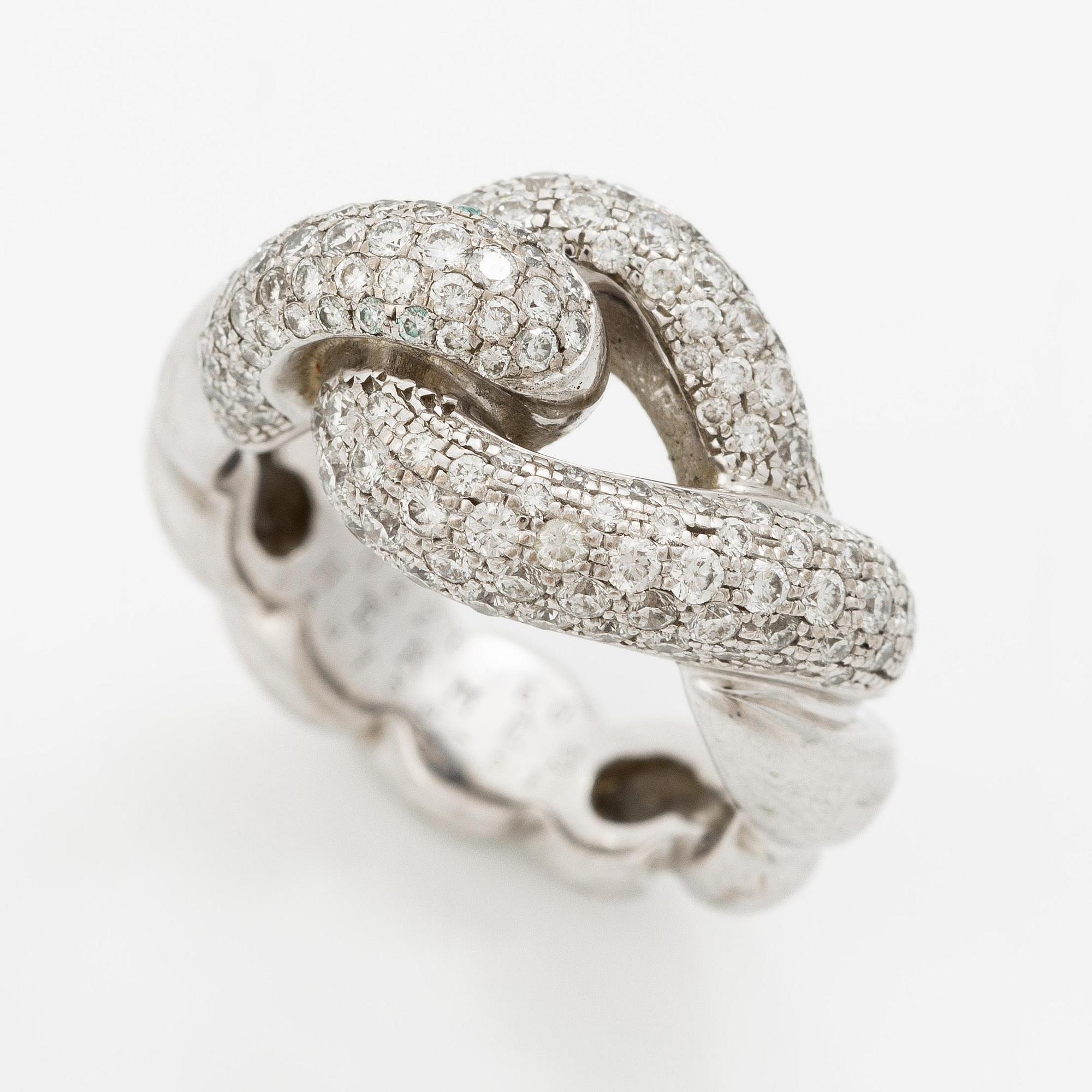 Hermès ring 18K vitguld med runda briljantslipade diamanter.