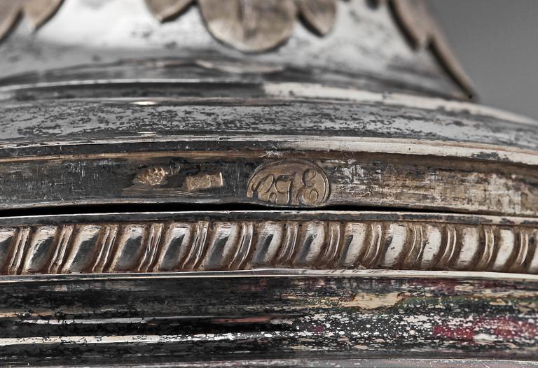 SOCKERSKÅL, silver, empire, Gustaf Forsström, Åbo 1837. Vikt ca 680 gram.