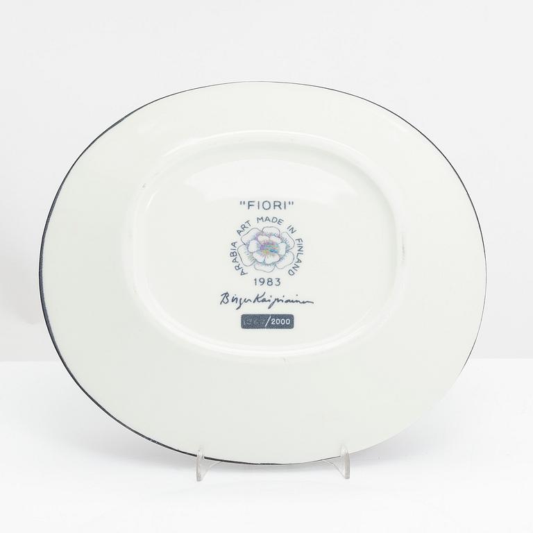 Birger Kaipiainen, ceramic Fiori dish, marked "Birger Kaipiainen, Arabia art made in Finland 1983", numbered 1367/2000.