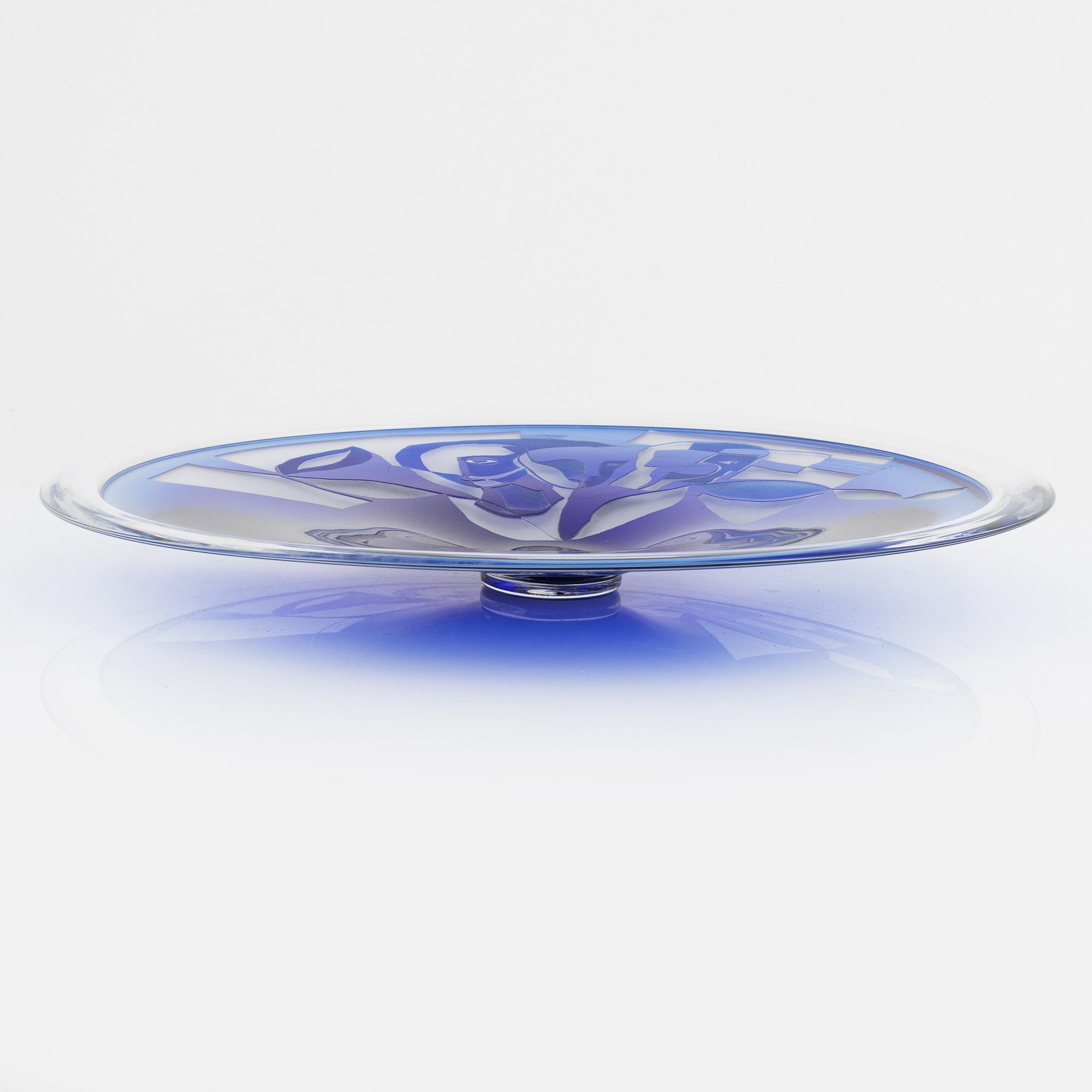 Klas-Göran Tinbäck, a dish, dated 1984.