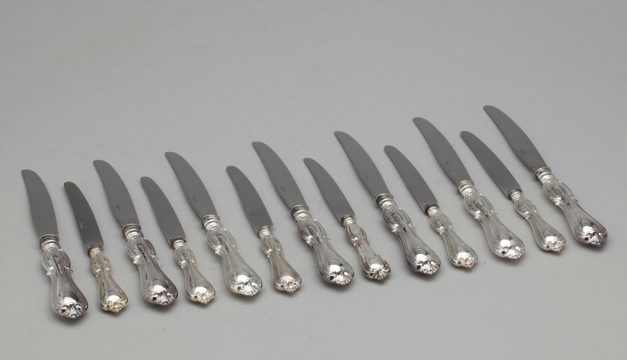 KNIVAR, 12+12 delar, silver, "Olga", GAB. 1900-talets senare del.