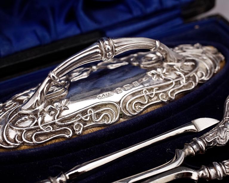 MANIKYRSET, 5 delar, silver, Aide and Lovekind ltd, Birmingham, 1912-13.