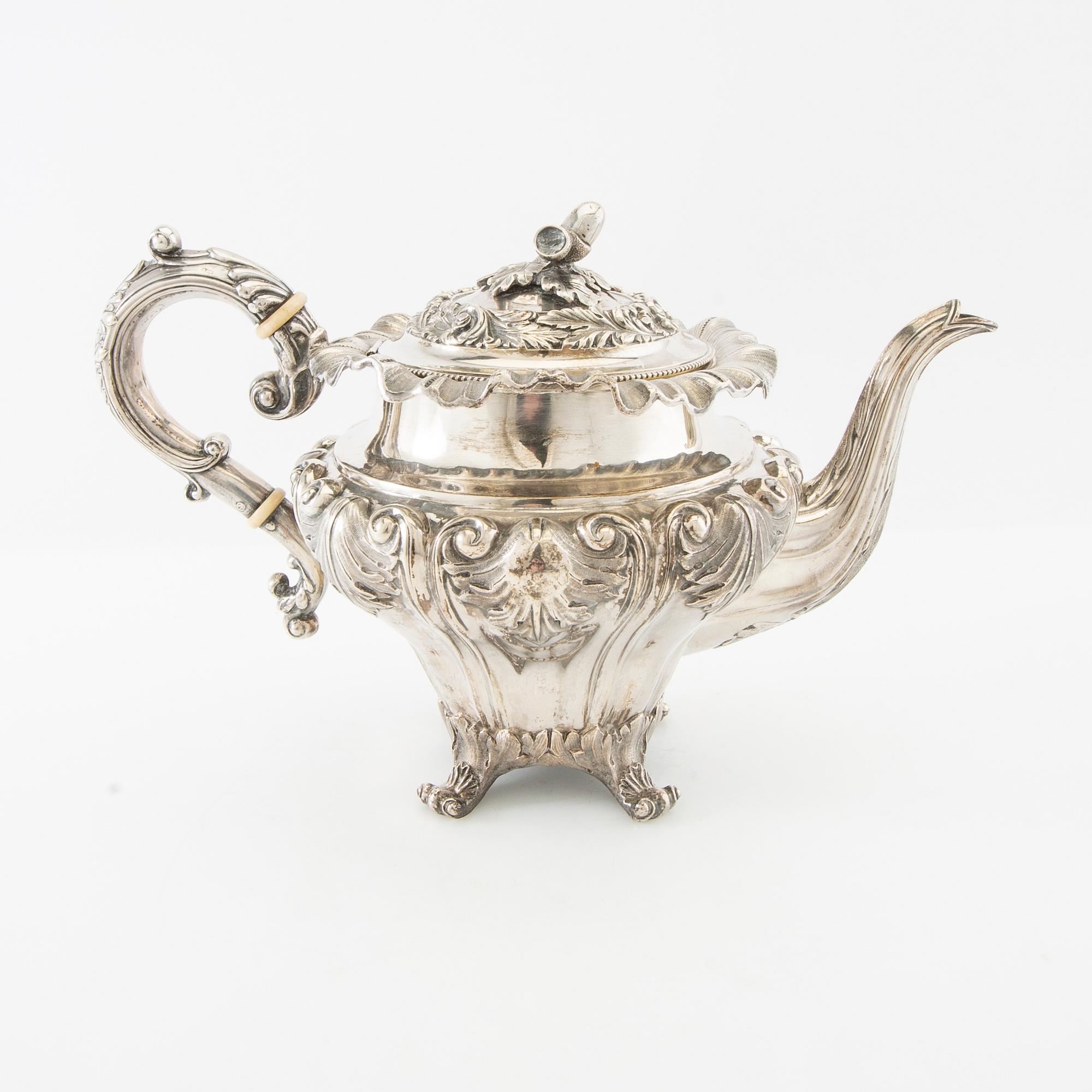 Gustaf Möllenborg, tekanna silver nyrokoko Stockholm 1842.
