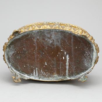 JARDINIERE, mässing, nygotik, 1800-talets mitt.