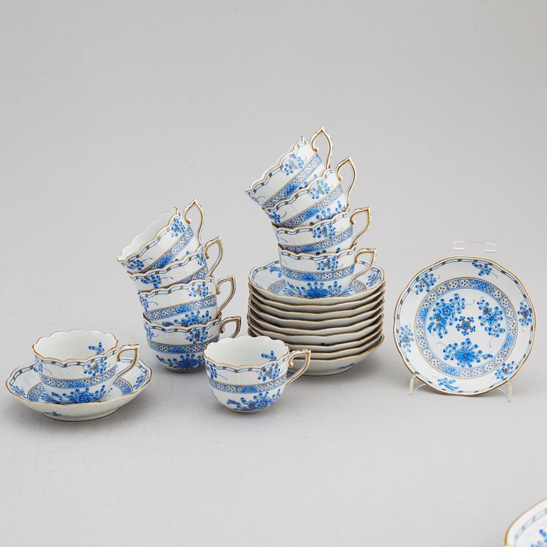 A Herend porcelain coffee and tea service, Hungary, 20th century (14 pieces).