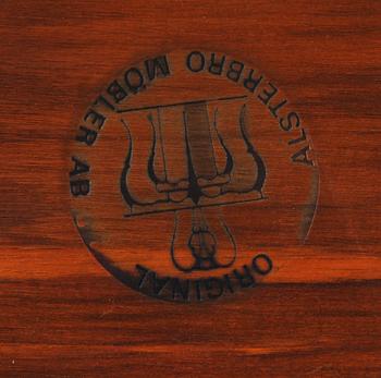 VITRINSKÅP, Louis XV-stil, 1900-tal.