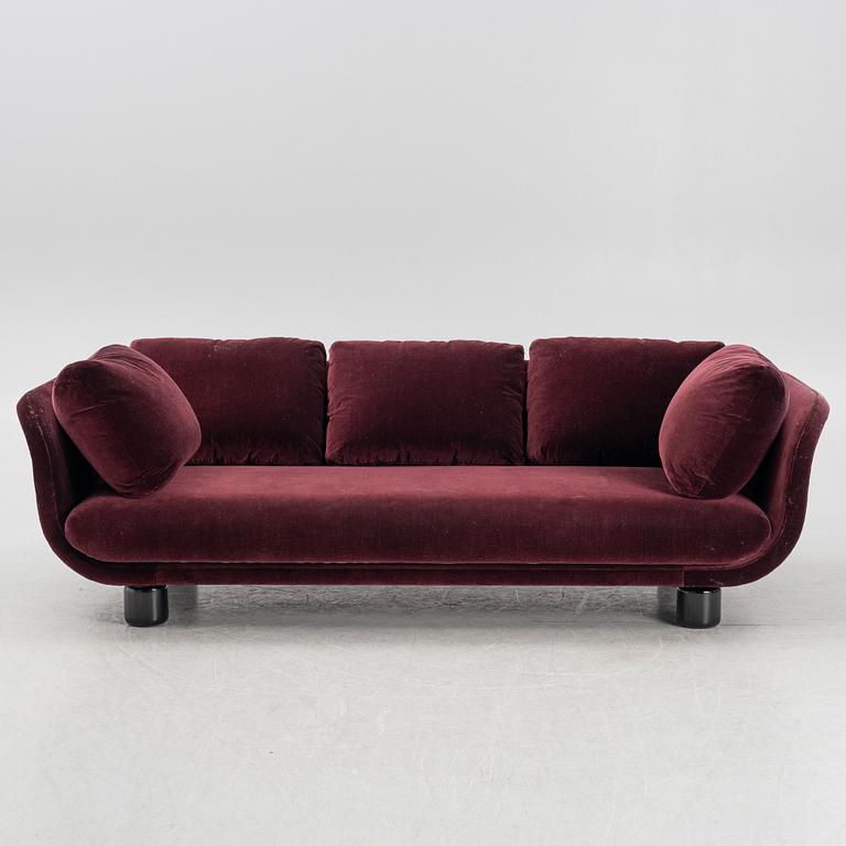 TAF Architects, sofa, "Famna", Svenskt Tenn, 2022.