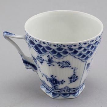 KAFFESERVIS, 26 delar, porslin, "Musselmalet", Royal Copenhagen.