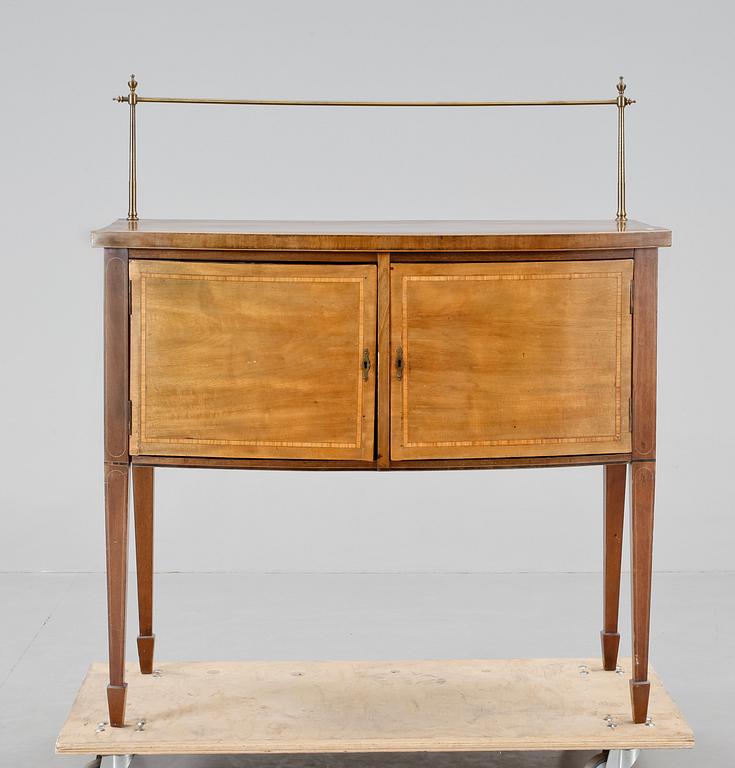 SIDEBOARD, engelsk stil, sent 1800-tal.