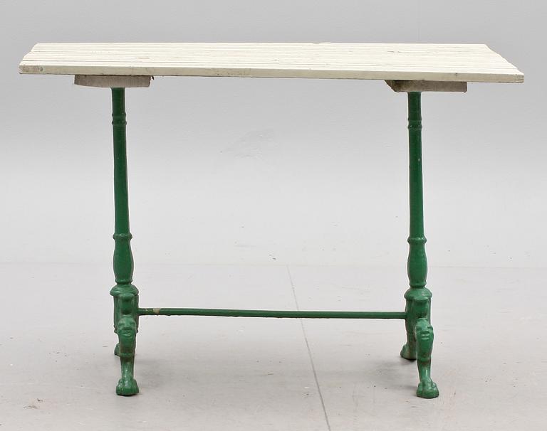 TRÄDGÅRDSBORD, 1900-talets första hälft.