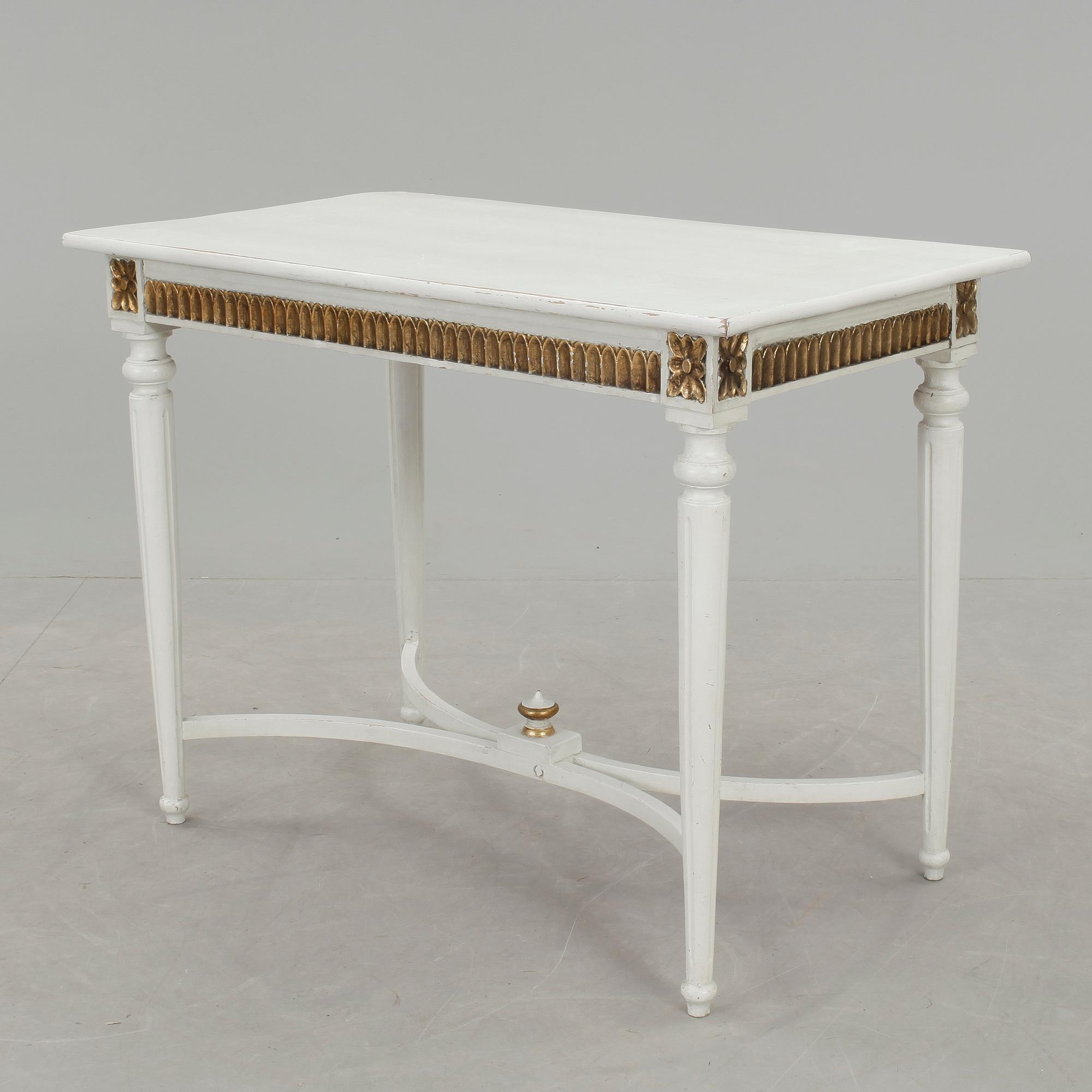 BORD, sengustaviansk stil, 1900-talets första hälft.