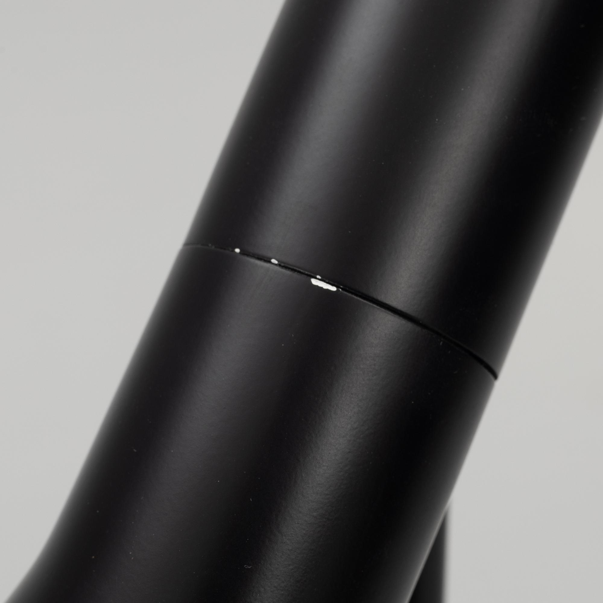 Arne Jacobsen, golvlampa, "AJ", Louis Poulsen, Danmark.