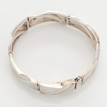 Matti Hyvärinen, bracelet, silver, Sirokoru, Turku.