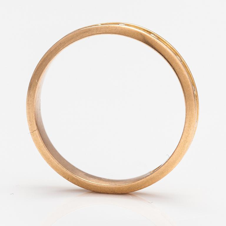 An 18K gold ring "Räisälä ring", model 1271. Kalevala koru, Helsinki 1967.