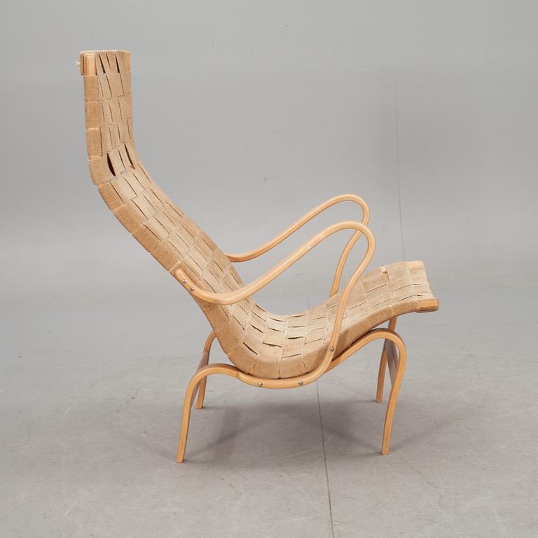 FÅTÖLJ, "Pernilla 2", design Bruno Mathsson, made in Sweden.