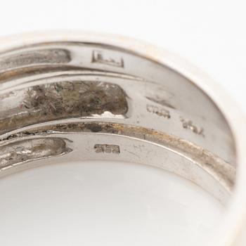 Ring, two-part, 14K white gold with sapphires and small diamonds.
