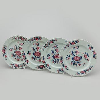 TALLRIKAR, 4 st, porslin, Kina, Qianlong, 1700-tal.