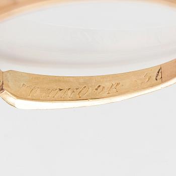 Ring in 18K gold with a brilliant-cut diamond.