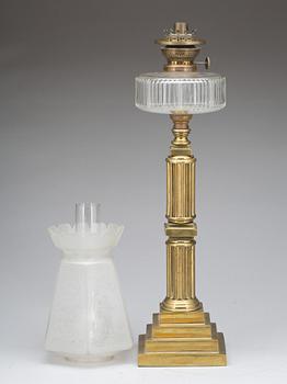 BORDSFOTOGENLAMPA, Gusum, tidigt 1900-tal.