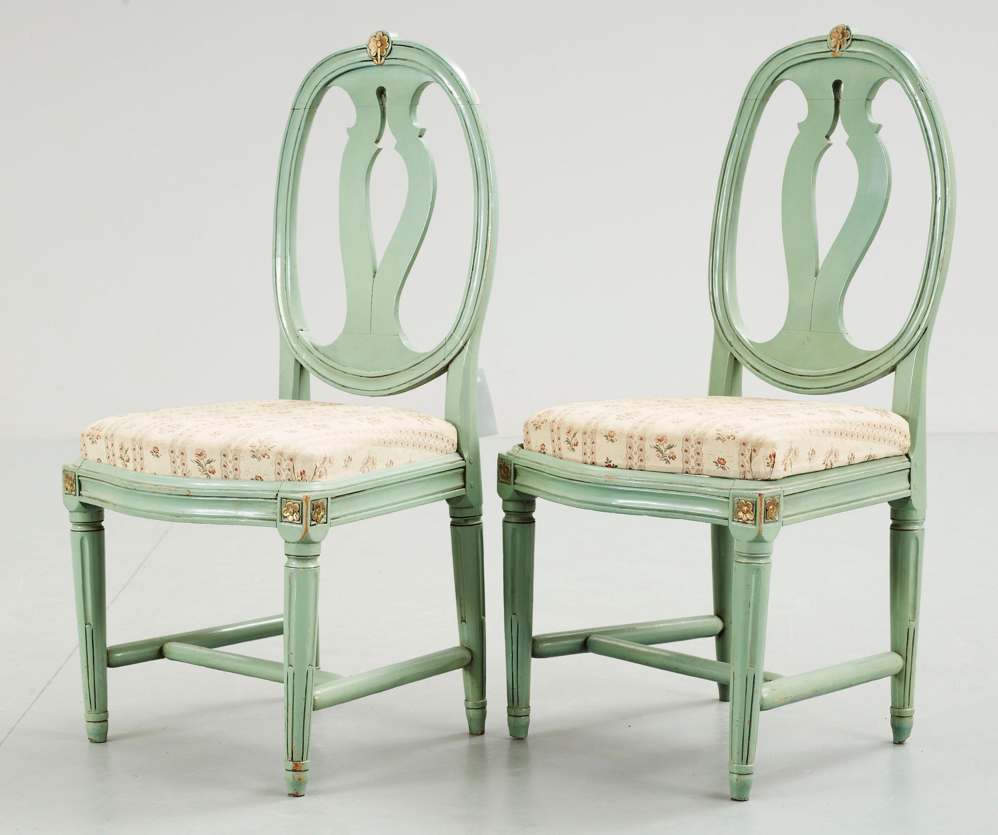 STOLAR, ett par, gustavianska provinsarbeten.