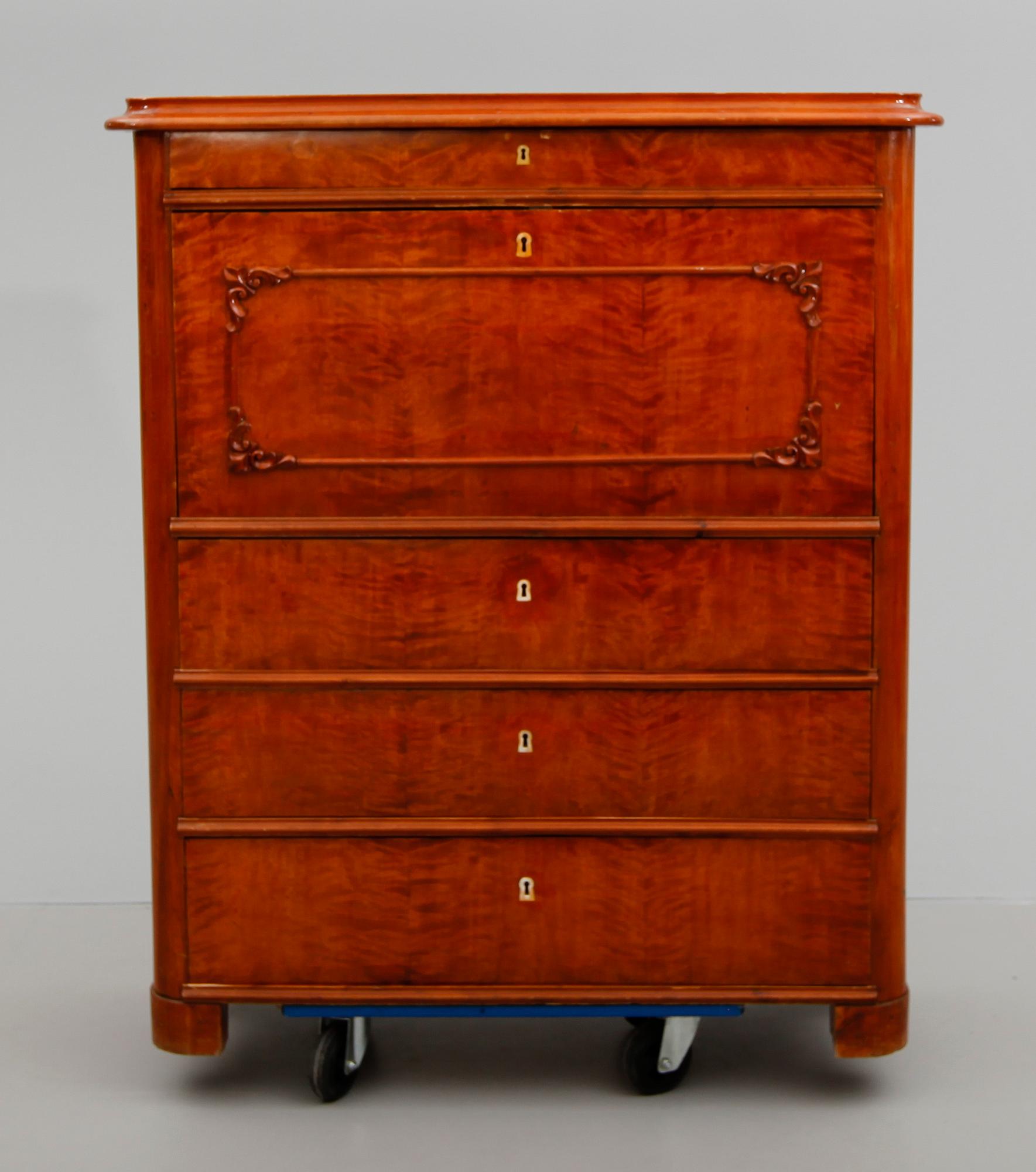 CHIFFONJÉ, Karl Johan, 1800-talets mitt.