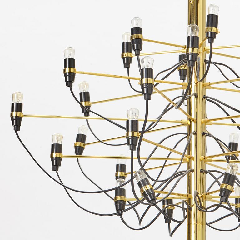 Gino Sarfatti, a model 2097/30 chandelier, Flos, Italy.