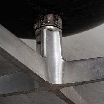 A 1960s arm chair "Egg chair" designed for Fritz Hansen, Denmark.